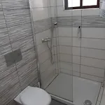 In With Sea Views & Pool Apartment