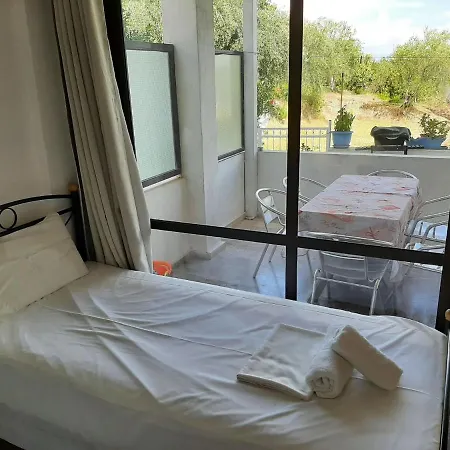 In With Sea Views & Pool *