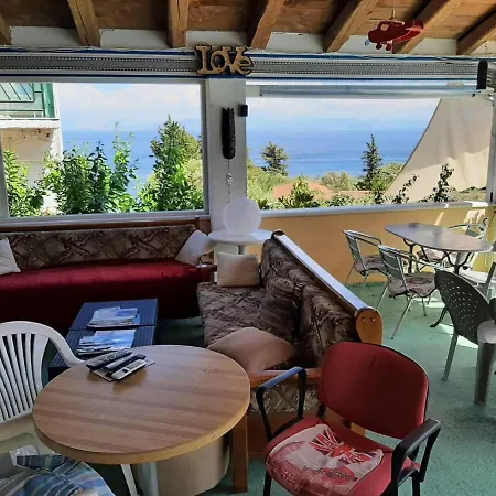 In With Sea Views & Pool