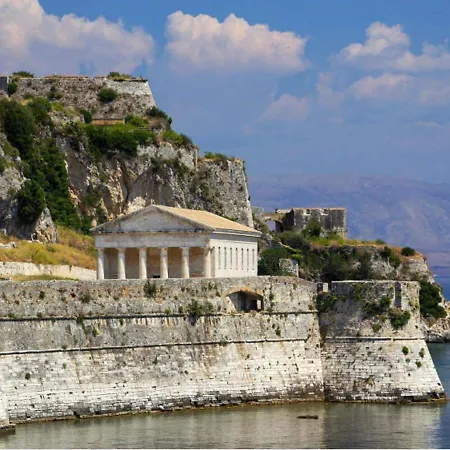 In With Sea Views & Pool * Benitses (Corfu)