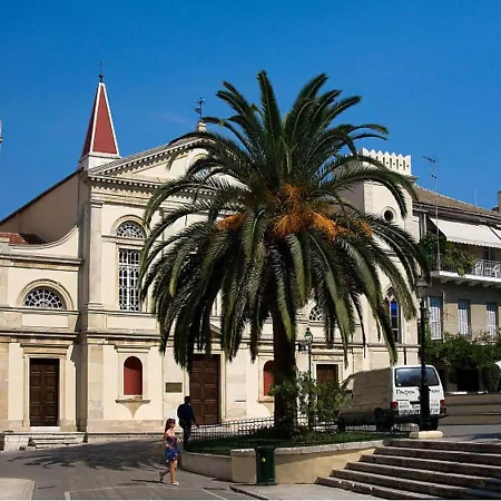 In With Sea Views & Pool *