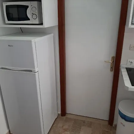 Homely In With Balcony Apartamento *