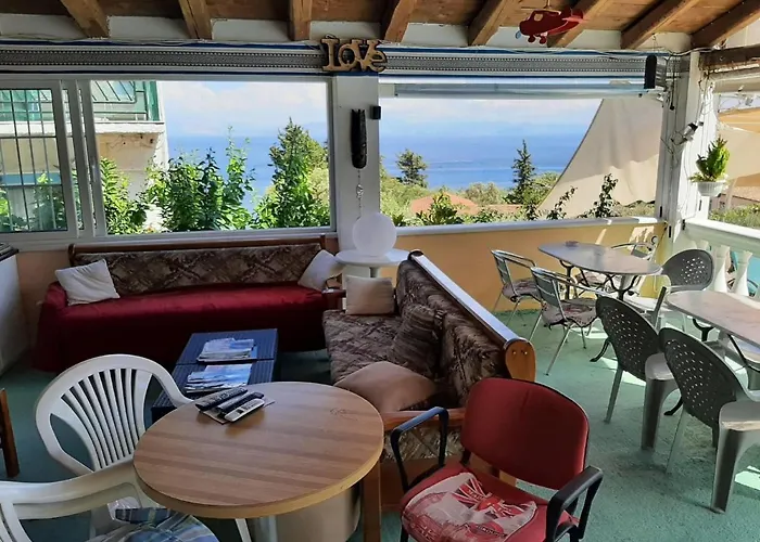 In With Sea Views & Pool