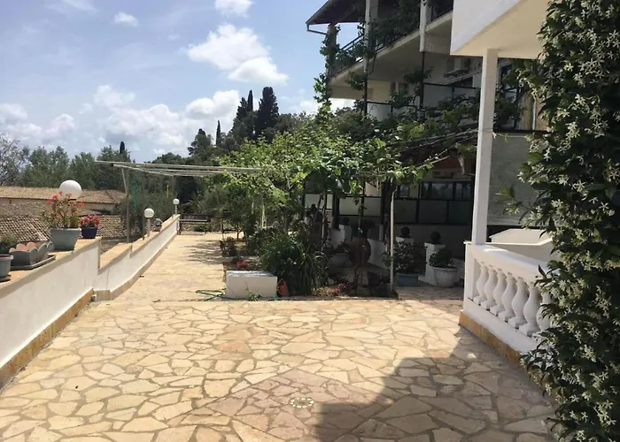 In With Sea Views & Pool شقة بينيتسيس